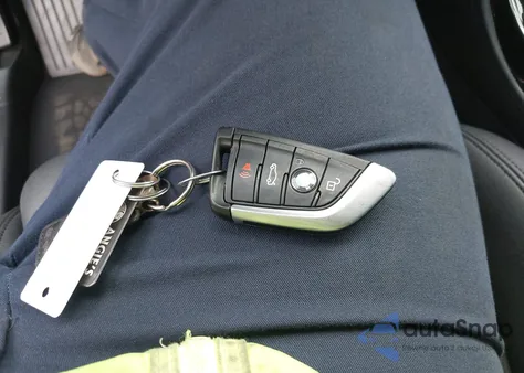 2019 BMW X4 xDrive30I z USA, uszkodzony, nr VIN 5UXUJ3C55KLG54342